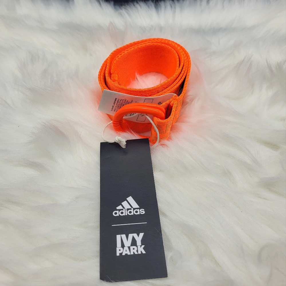 Ivy Park logo belt